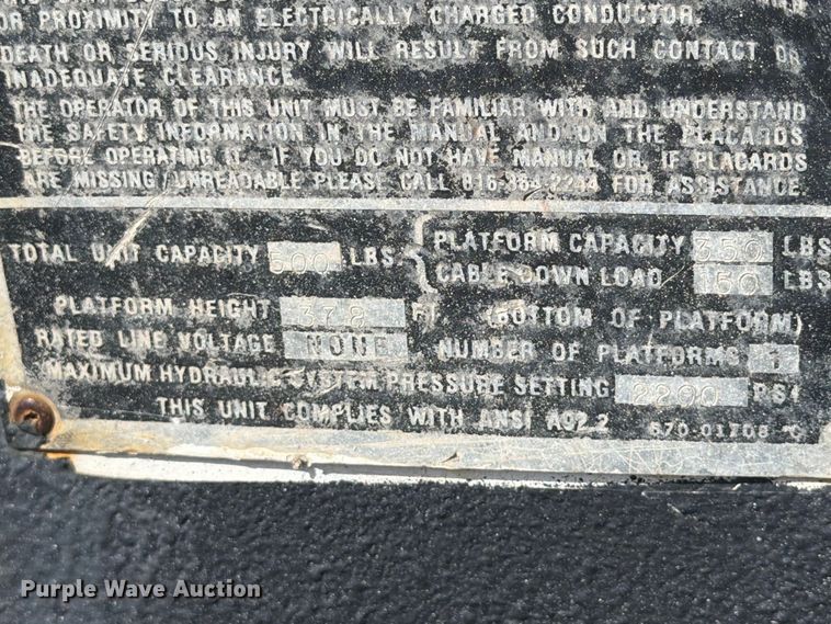 image for item FG3029 2000 Chevrolet C7 bucket truck