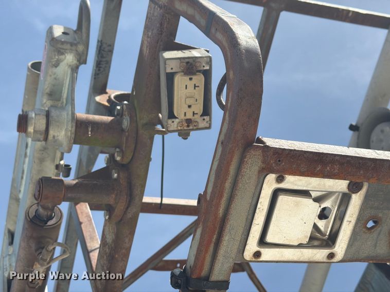 image for item FG3029 2000 Chevrolet C7 bucket truck