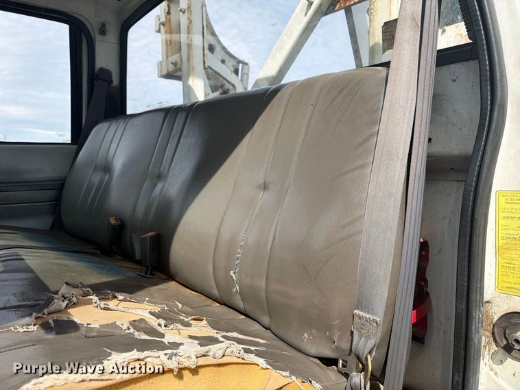 image for item FG3029 2000 Chevrolet C7 bucket truck
