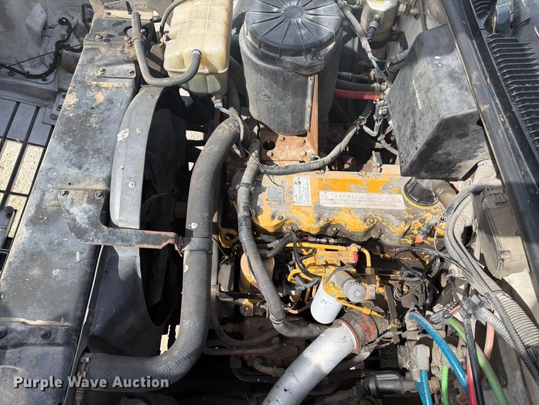 image for item FG3029 2000 Chevrolet C7 bucket truck