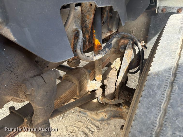 image for item FG3029 2000 Chevrolet C7 bucket truck