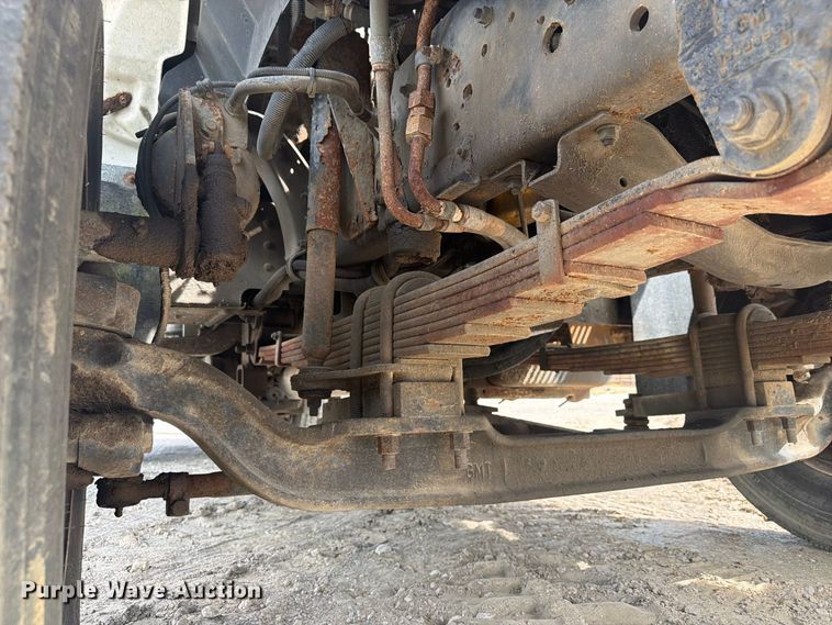 image for item FG3029 2000 Chevrolet C7 bucket truck