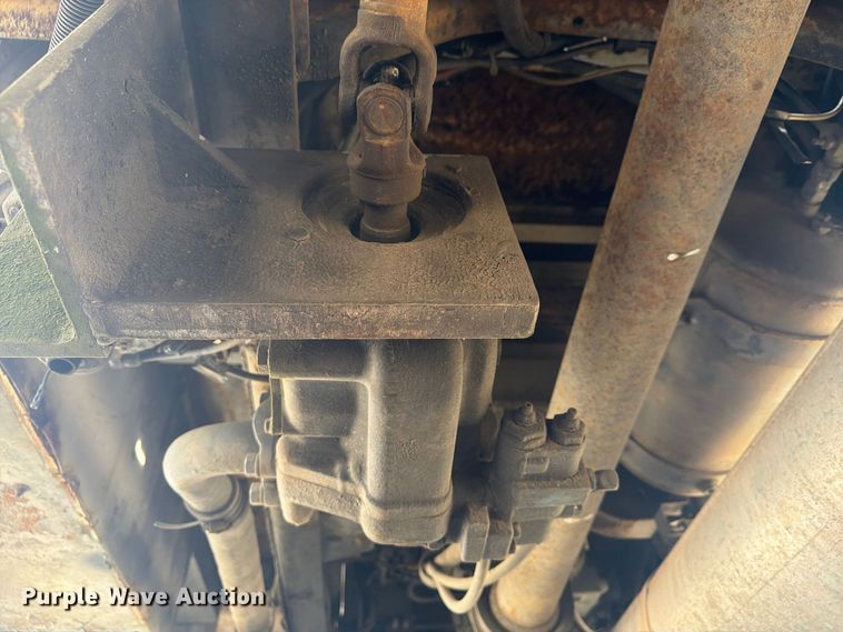 image for item FG3029 2000 Chevrolet C7 bucket truck
