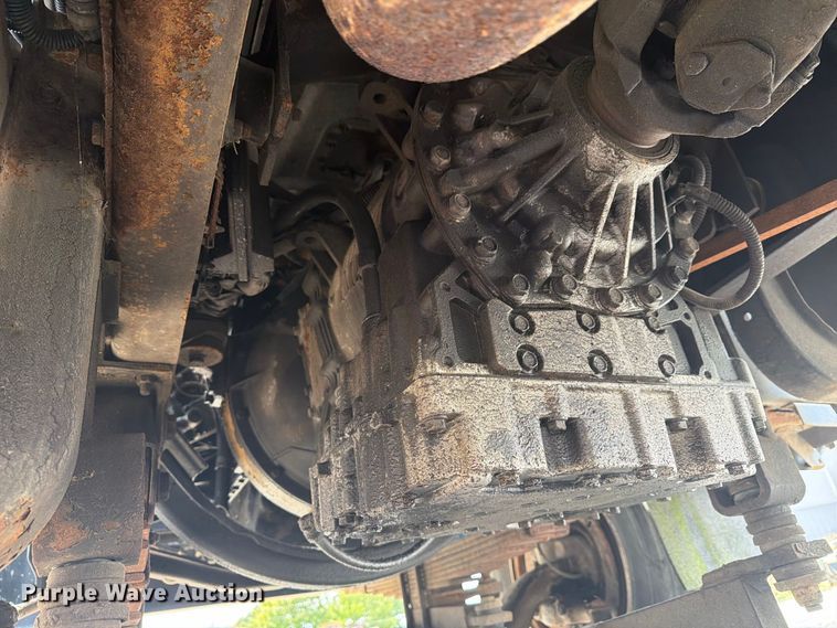 image for item FG3029 2000 Chevrolet C7 bucket truck