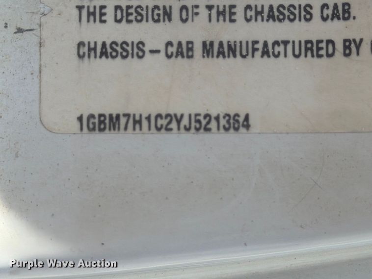 image for item FG3029 2000 Chevrolet C7 bucket truck