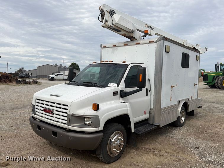 image for item FG3030 2008 GMC C5500 bucket truck