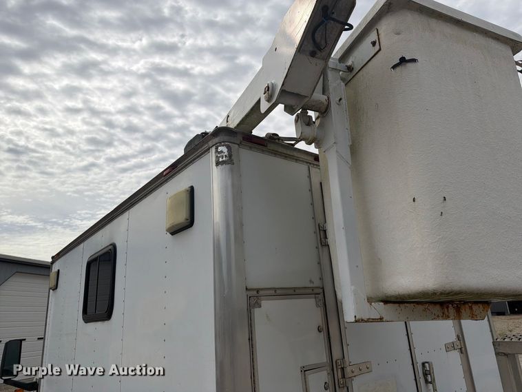 image for item FG3030 2008 GMC C5500 bucket truck