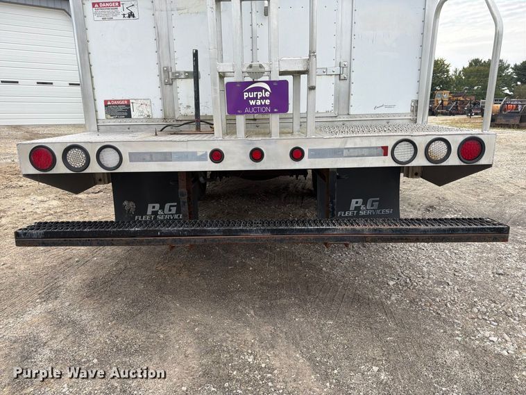 image for item FG3030 2008 GMC C5500 bucket truck