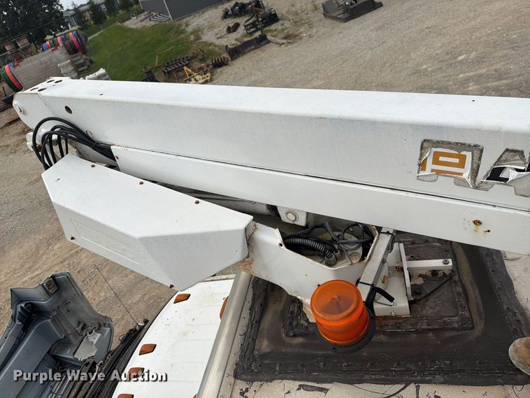 image for item FG3030 2008 GMC C5500 bucket truck