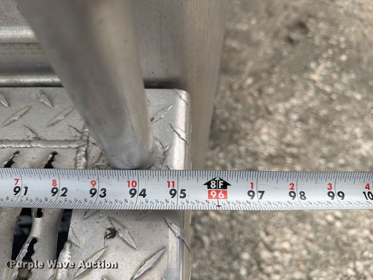 image for item FG3030 2008 GMC C5500 bucket truck