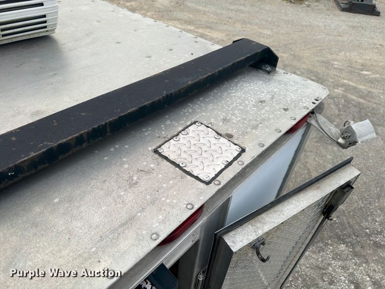 image for item FG3030 2008 GMC C5500 bucket truck