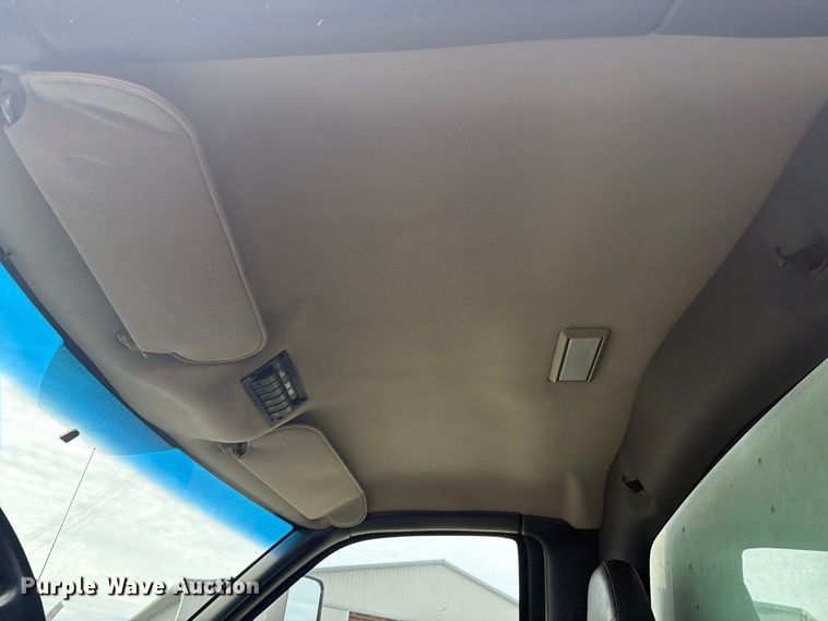 image for item FG3030 2008 GMC C5500 bucket truck