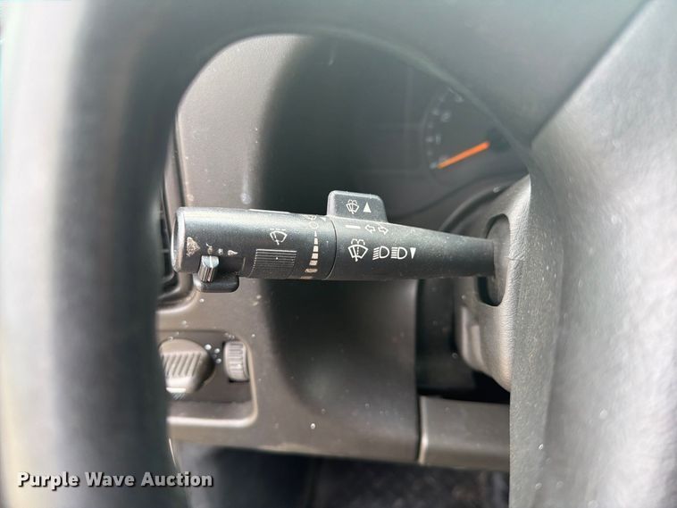 image for item FG3030 2008 GMC C5500 bucket truck