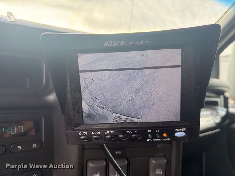 image for item FG3030 2008 GMC C5500 bucket truck