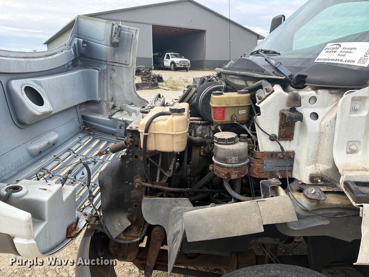 image for item FG3030 2008 GMC C5500 bucket truck