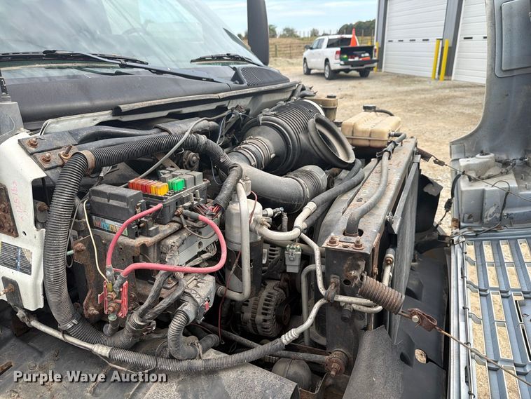 image for item FG3030 2008 GMC C5500 bucket truck