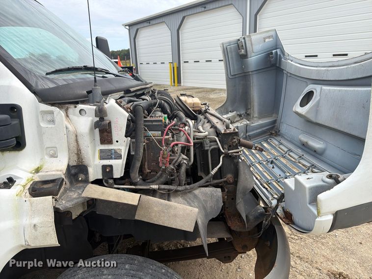 image for item FG3030 2008 GMC C5500 bucket truck
