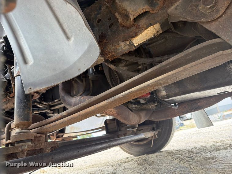 image for item FG3030 2008 GMC C5500 bucket truck