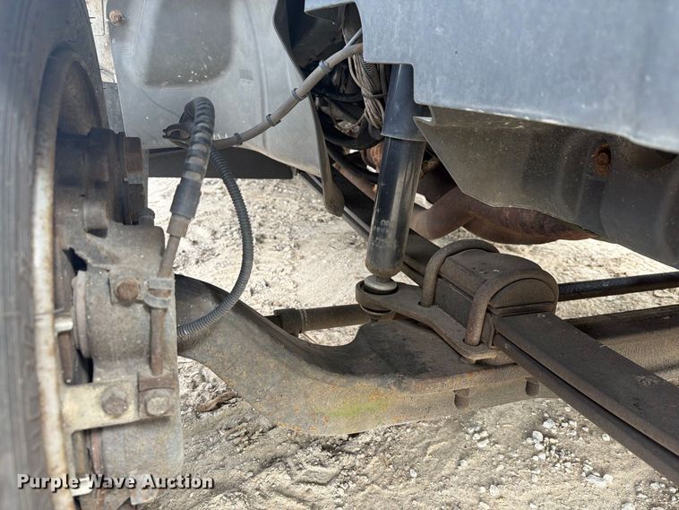 image for item FG3030 2008 GMC C5500 bucket truck