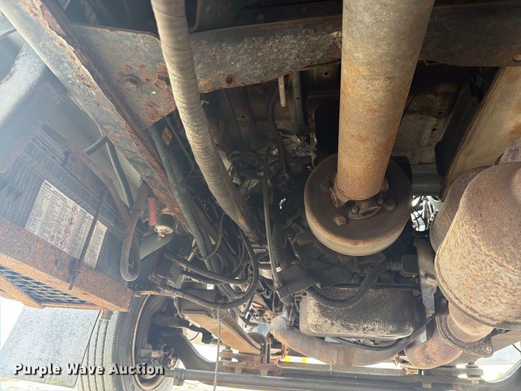 image for item FG3030 2008 GMC C5500 bucket truck