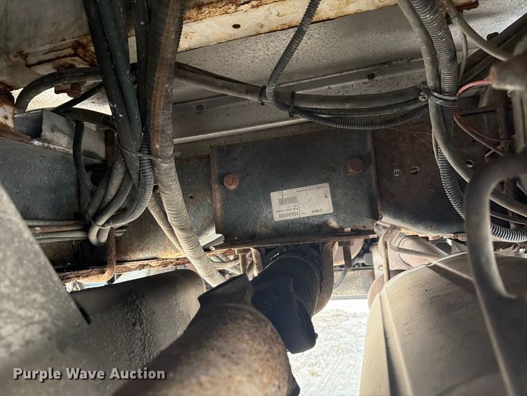 image for item FG3030 2008 GMC C5500 bucket truck