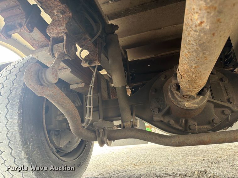image for item FG3030 2008 GMC C5500 bucket truck