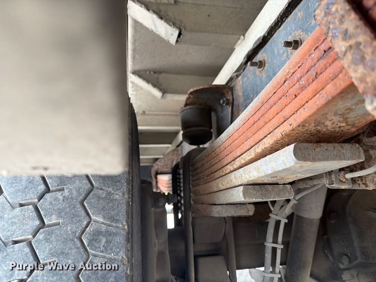 image for item FG3030 2008 GMC C5500 bucket truck