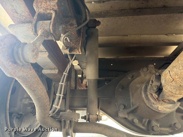 image for item FG3030 2008 GMC C5500 bucket truck