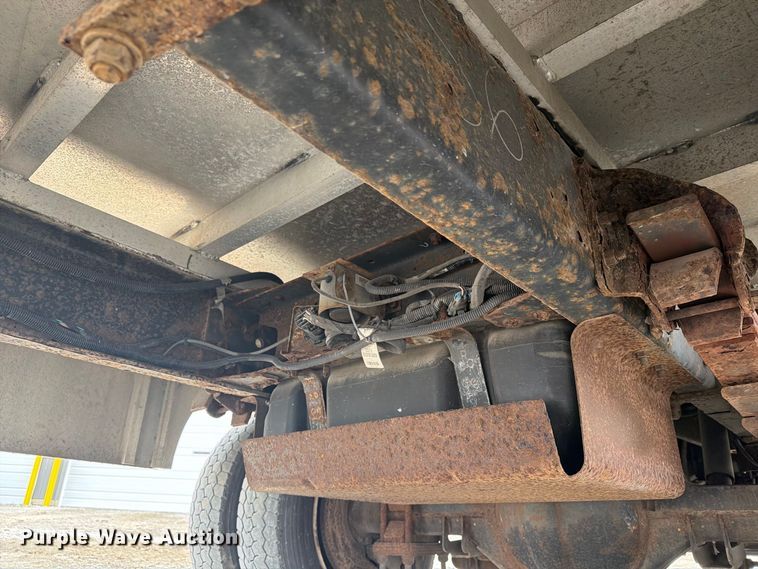 image for item FG3030 2008 GMC C5500 bucket truck