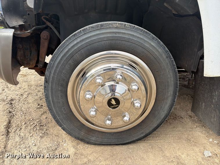 image for item FG3030 2008 GMC C5500 bucket truck