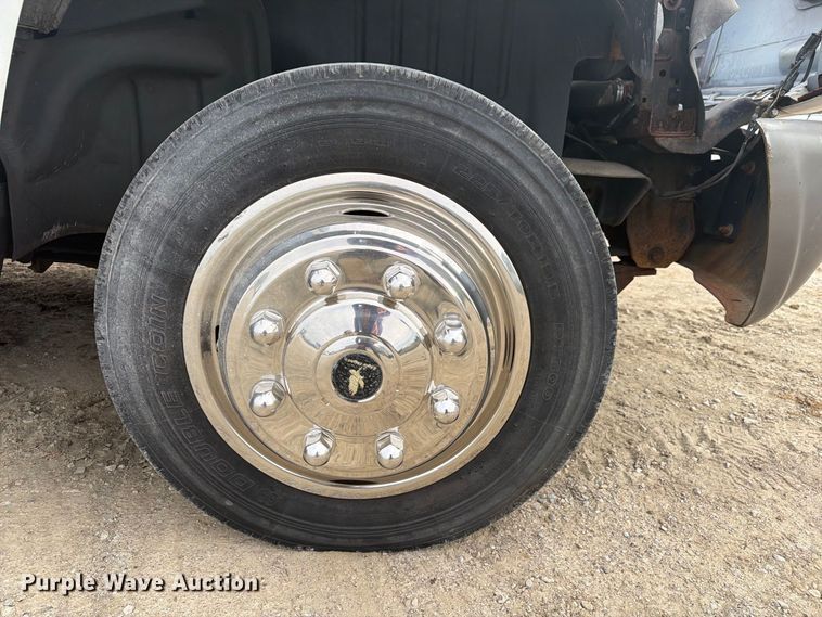 image for item FG3030 2008 GMC C5500 bucket truck