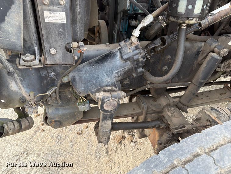 image for item FG3031 2002 International 7400 digger derrick truck