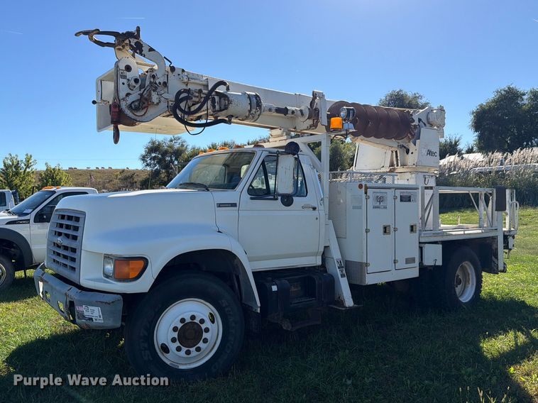 image for item FH6424 1997 Ford F800 digger derrick truck