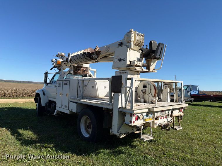 image for item FH6424 1997 Ford F800 digger derrick truck