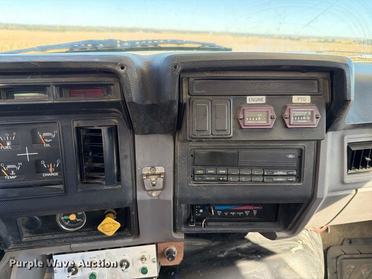 image for item FH6424 1997 Ford F800 digger derrick truck