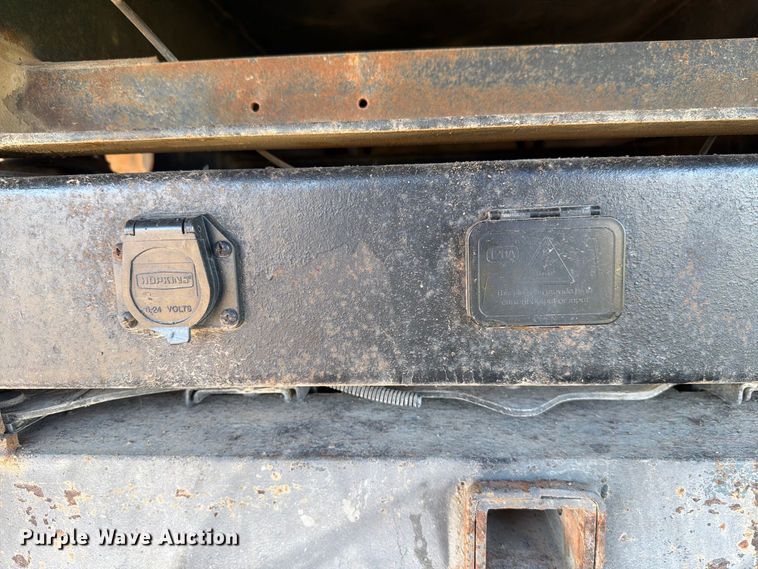 image for item FH6426 2011 Ford F550 Ext. Cab dump truck