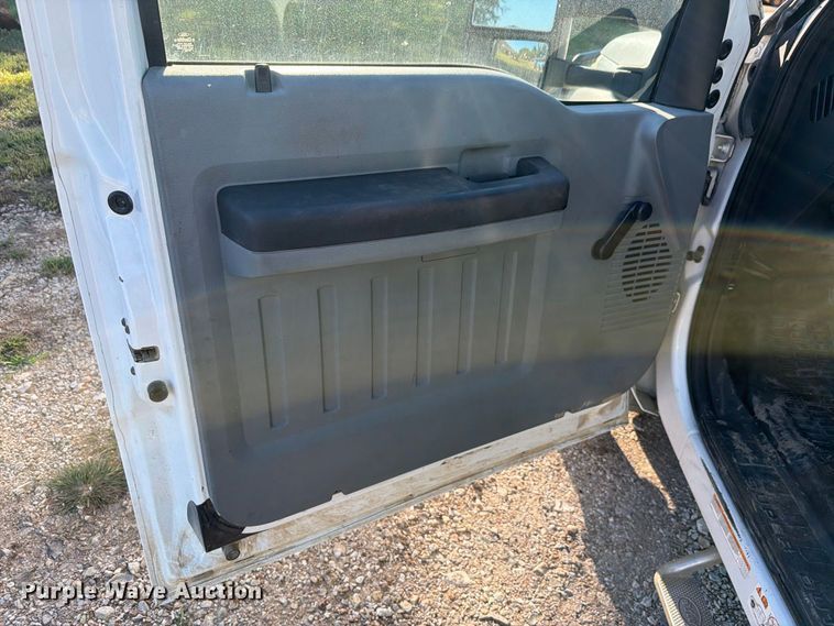 image for item FH6426 2011 Ford F550 Ext. Cab dump truck