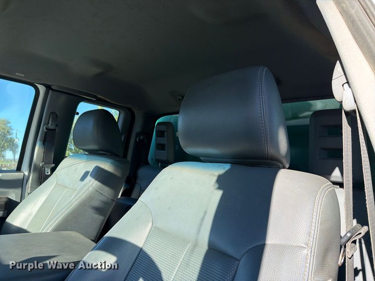 image for item FH6426 2011 Ford F550 Ext. Cab dump truck