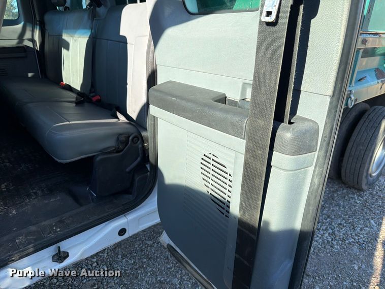 image for item FH6426 2011 Ford F550 Ext. Cab dump truck