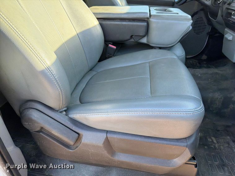 image for item FH6426 2011 Ford F550 Ext. Cab dump truck