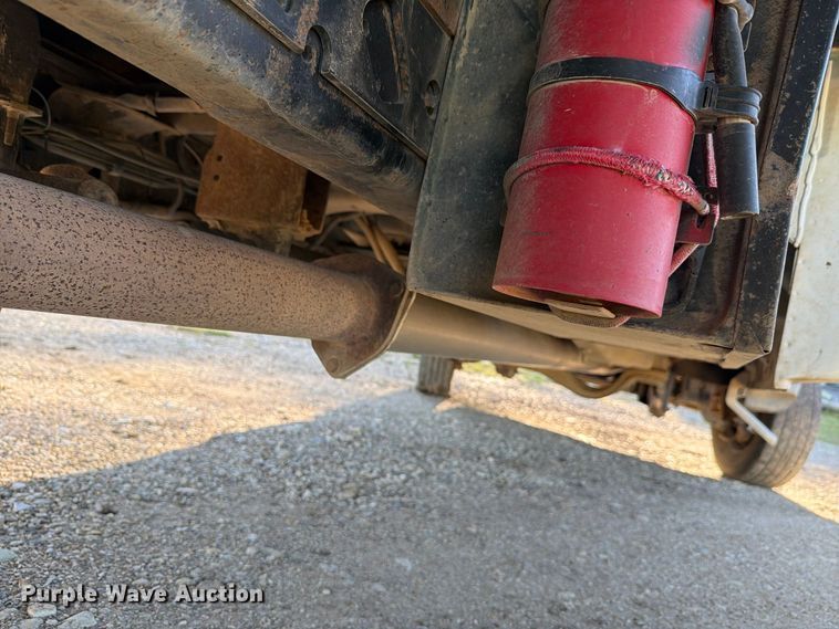 image for item FH6426 2011 Ford F550 Ext. Cab dump truck
