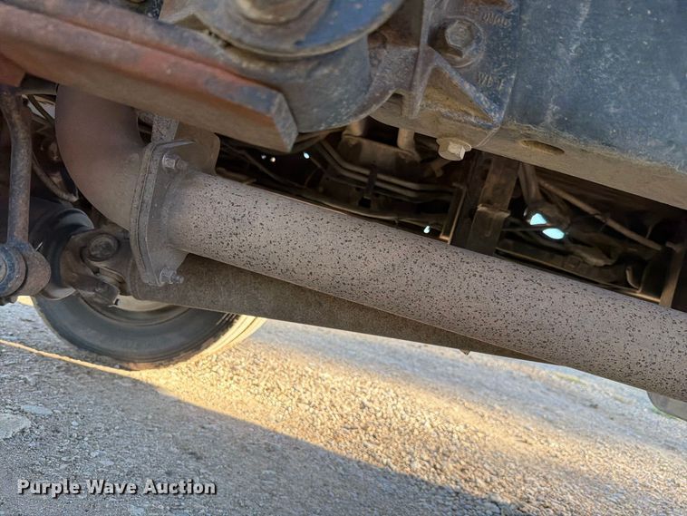 image for item FH6426 2011 Ford F550 Ext. Cab dump truck