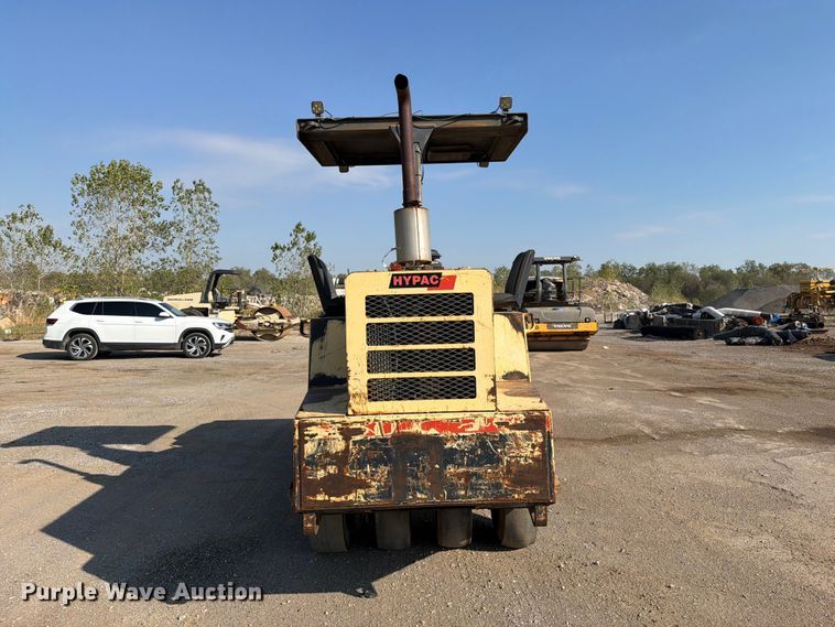 image for item FI0427 2004 Hypac C530AH pneumatic roller