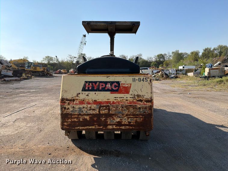 image for item FI0427 2004 Hypac C530AH pneumatic roller