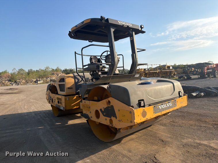 image for item FI0428 2016 Volvo DD120B double drum vibratory roller