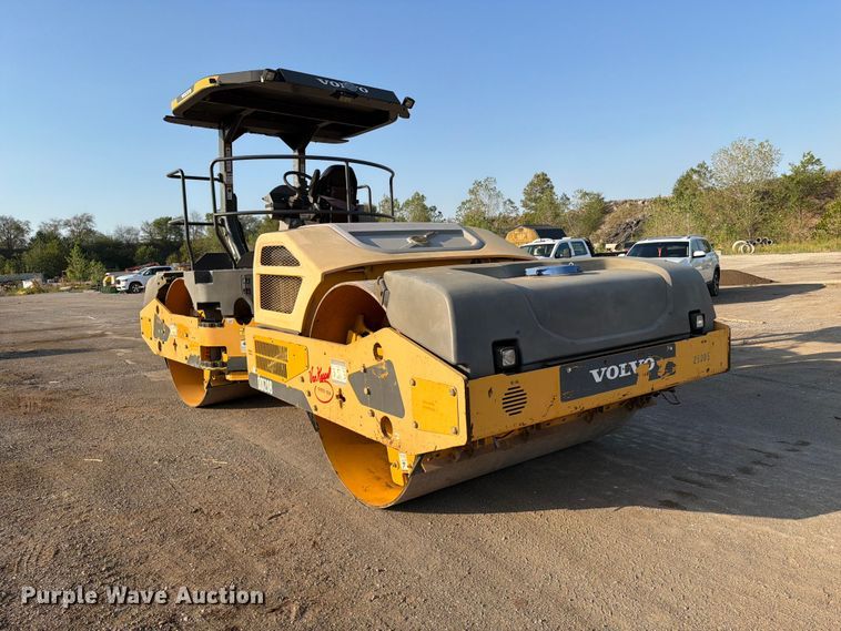 image for item FI0428 2016 Volvo DD120B double drum vibratory roller