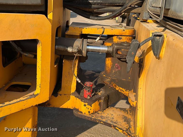 image for item FI0428 2016 Volvo DD120B double drum vibratory roller