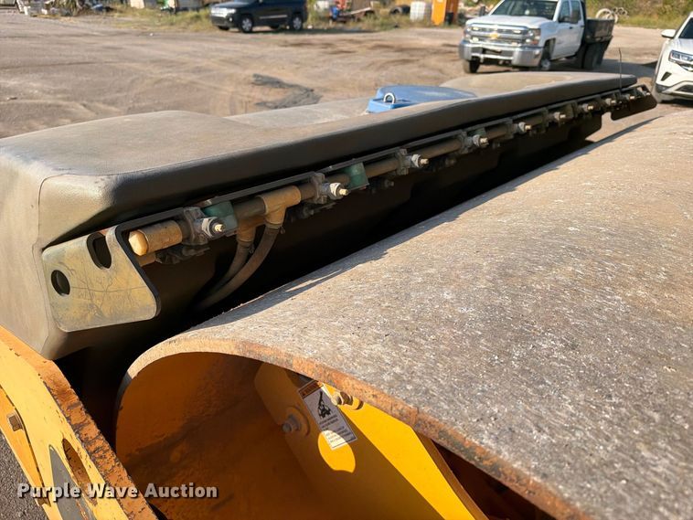 image for item FI0428 2016 Volvo DD120B double drum vibratory roller
