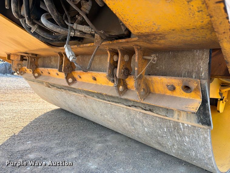 image for item FI0428 2016 Volvo DD120B double drum vibratory roller