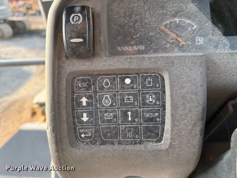 image for item FI0428 2016 Volvo DD120B double drum vibratory roller